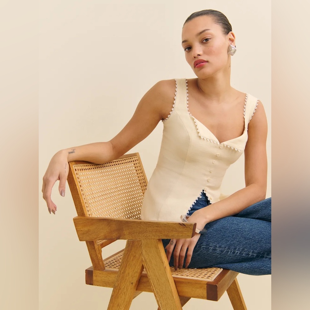 Reformation Viola Linen Top in Sugar. Brand new without tags, never worn. - Picture 2 of 12